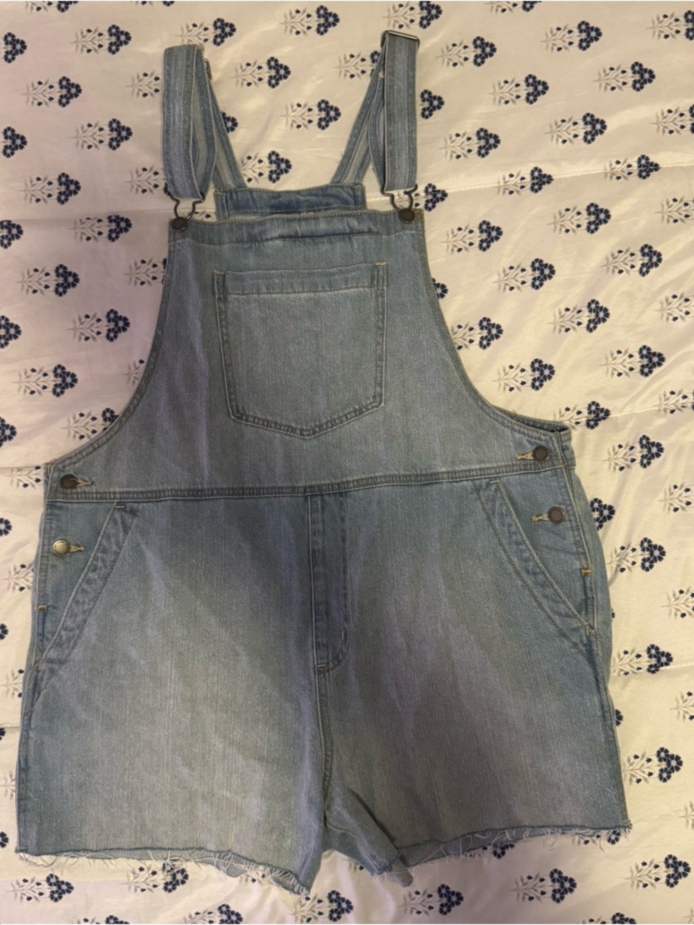 Universal Thread Light Blue Denim Short Overalls - Picture 2 of 6